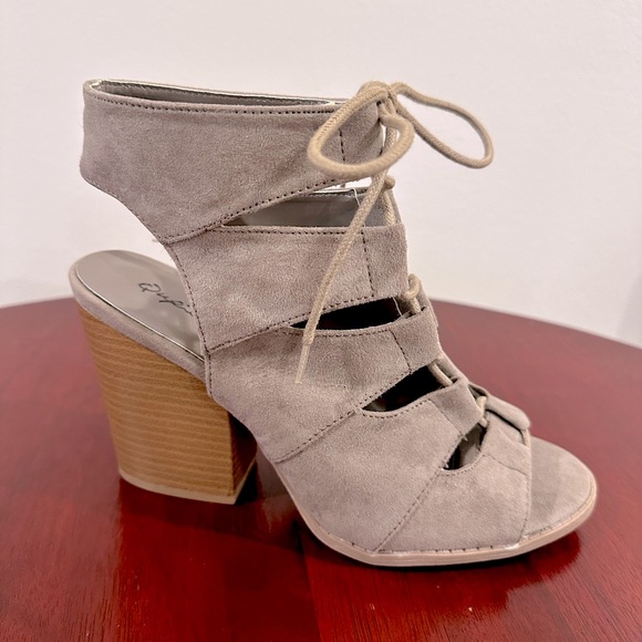 Lace Up Block Heels - Picture 15 of 16